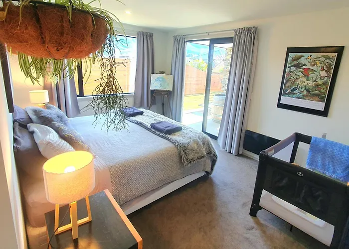 Hawea Heaven: Superking Beds + Hot Tub + Mountain * Wanaka