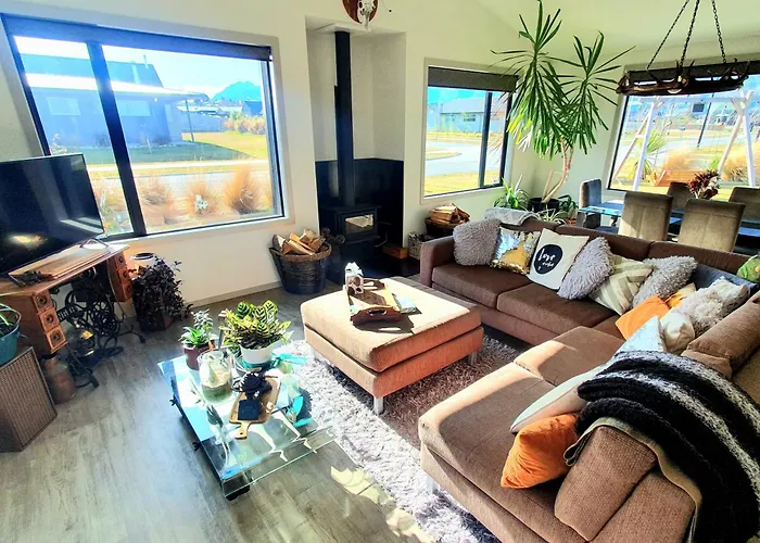 Hawea Heaven: Superking Beds + Hot Tub + Mountain * Wanaka